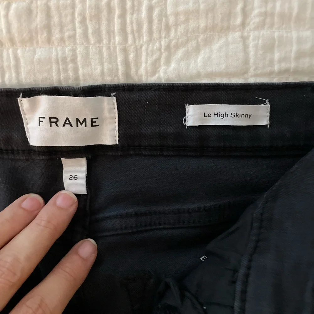FRAME Denim Le High Skinny Jeans in Billups Chew Black Wash High Rise Size 26